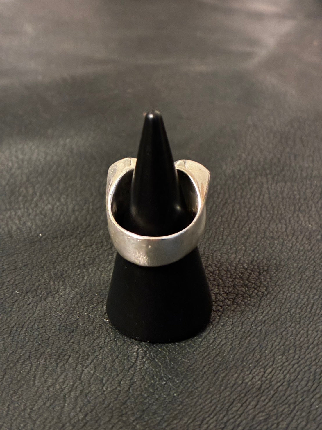 LOADED/BSOL 950SV HORSE SHOES RING  CLRCZ